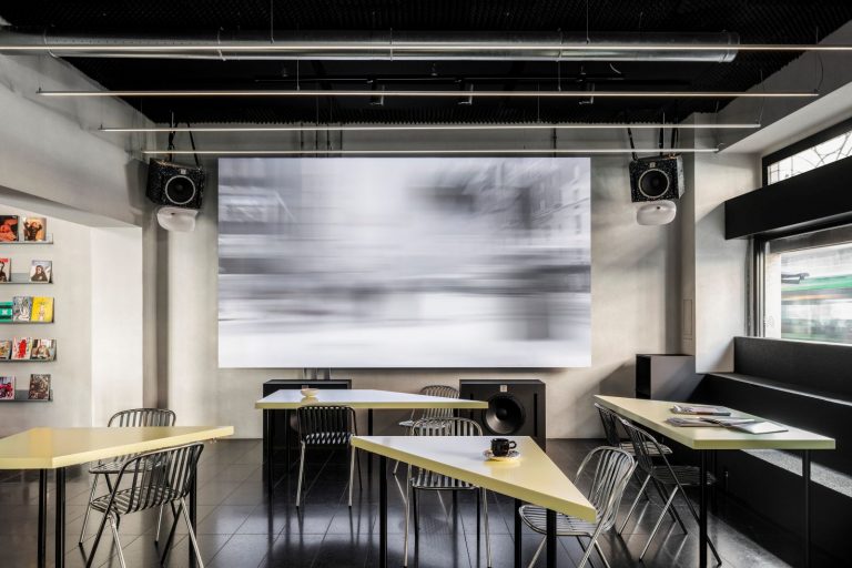 Section80 Bar: un sottoportico urbano ibrido nel cuore di Milano Isola