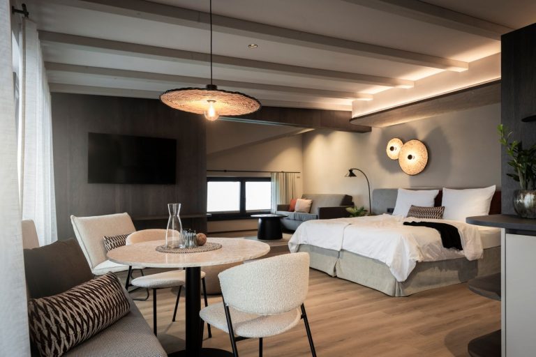 Hotel Nutzhof: NOA firma 13 appartamenti dove il benessere dissolve i confini