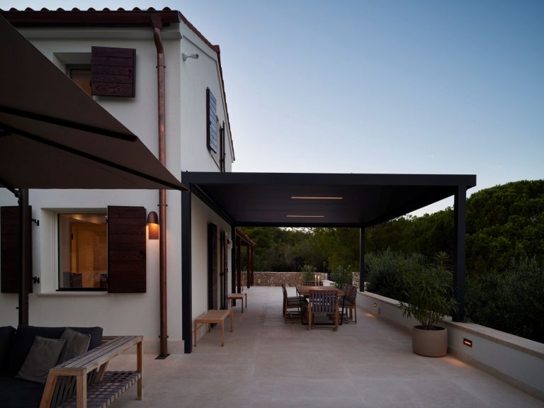 Parisotto+Formenton & partners riqualifica una Robinson House in Croazia